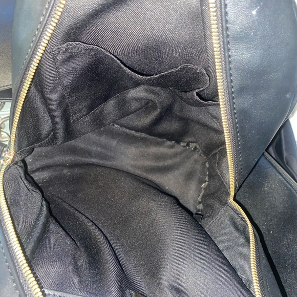 Guess backpack - Picture 2 of 4